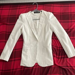 Form fitting blazer